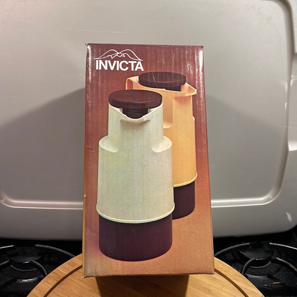 Vintage Gilbey’s Scotch Whiskey Invicta Vacuum Jug Thermos Carafe NOS